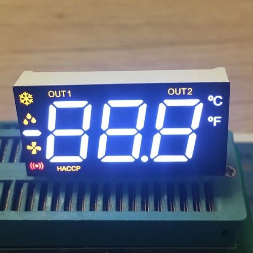 Últimos blogs de la empresa sobre Pantalla LED triple multicolora del segmento del dígito 7 con el perno de 90 grados que dobla para el regulador de temperatura del refrigerador