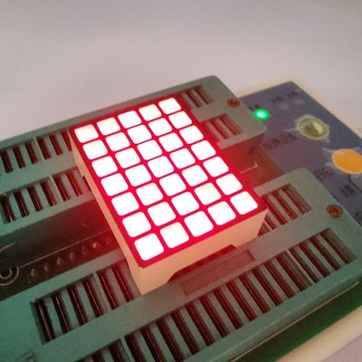 Un buen precio. Display LED de matriz DOT cuadrada 5*7 de color rojo brillante para indicador de piso del ascensor en línea