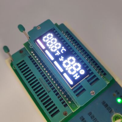 Un buen precio. Módulo de visualización del reloj LED de 7 segmentos de color ultrablanco/rojo para indicador de tiempo/temperatura automotriz en línea