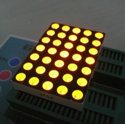 amarillo ultra brillante llevado de la exhibición de la matriz de punto 5x7 de 5m m extensamente para las muestras móviles