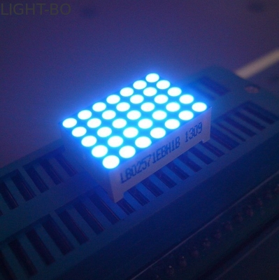 El buen amarillo de la exhibición de matriz de punto del LED de la consistencia 5 x 7 divide la cara en segmentos negra