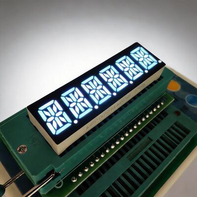 Un buen precio. Pantalla LED ultrabrillante de 14 segmentos con larga vida útil y tamaño personalizado para relojes y medidores digitales en línea