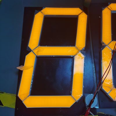Un buen precio. 16 pulgadas de color amarillo ultra brillante de un solo dígito 7 segmentos de pantalla LED Anodo común para vallas publicitarias grandes en línea