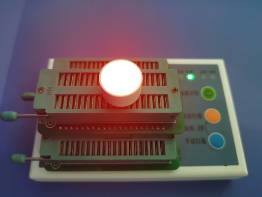 Un buen precio. Display LED tricolor redondo de ánodo común de 120mcd para aplicaciones industriales en línea