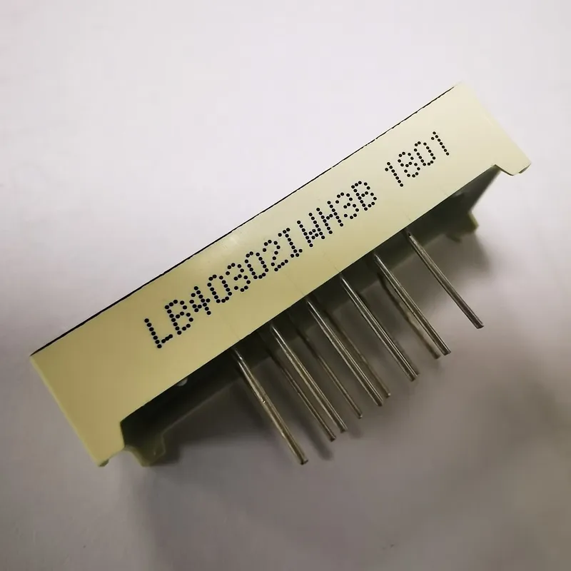 4 dígitos 7 segmentos de pantalla LED con cátodo común Ultra Blanco 7.62 mm para indicador de temperatura 1