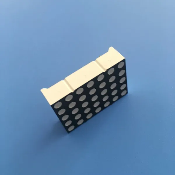 Display LED de matriz DOT de 3 mm de color amarillo súper brillante para señales móviles / tableros de mensajes 0