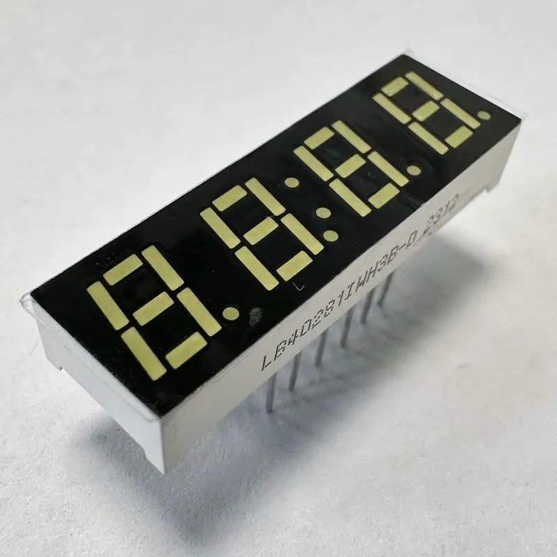 Pantalla LED blanca de 7 mm 4 dígitos 7 segmentos Anodo común para el panel multimétrico 0
