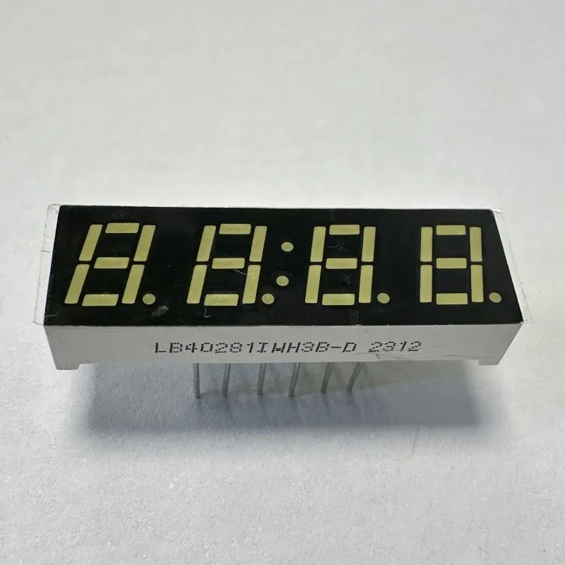 Pantalla LED blanca de 7 mm 4 dígitos 7 segmentos Anodo común para el panel multimétrico 1