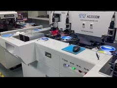 Muere enlazando-lightbo